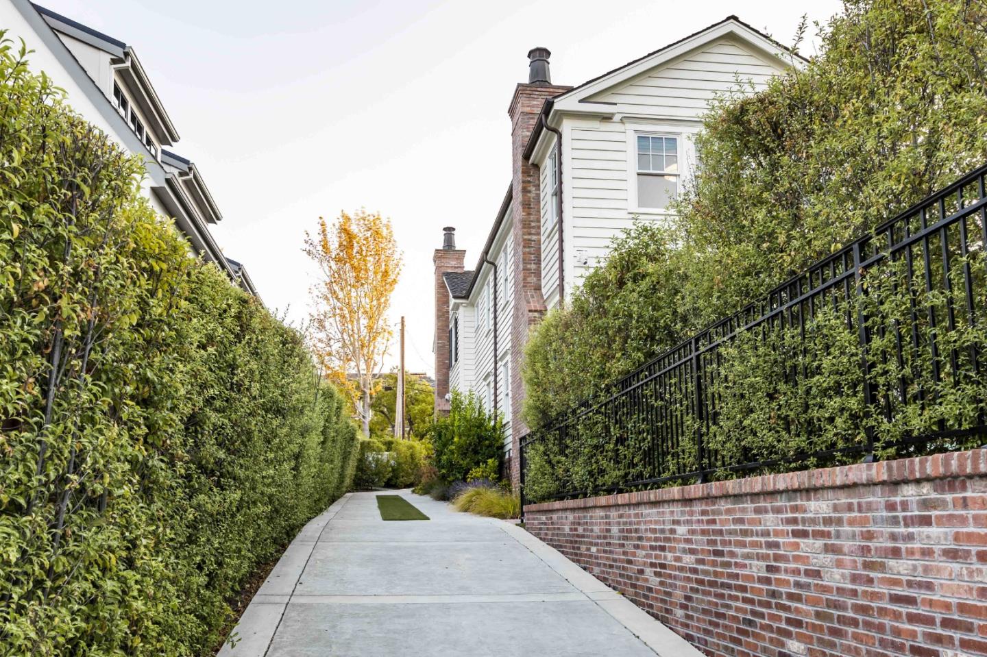 Detail Gallery Image 41 of 43 For 132 Elm Ave, Burlingame,  CA 94010 - 4 Beds | 5/1 Baths