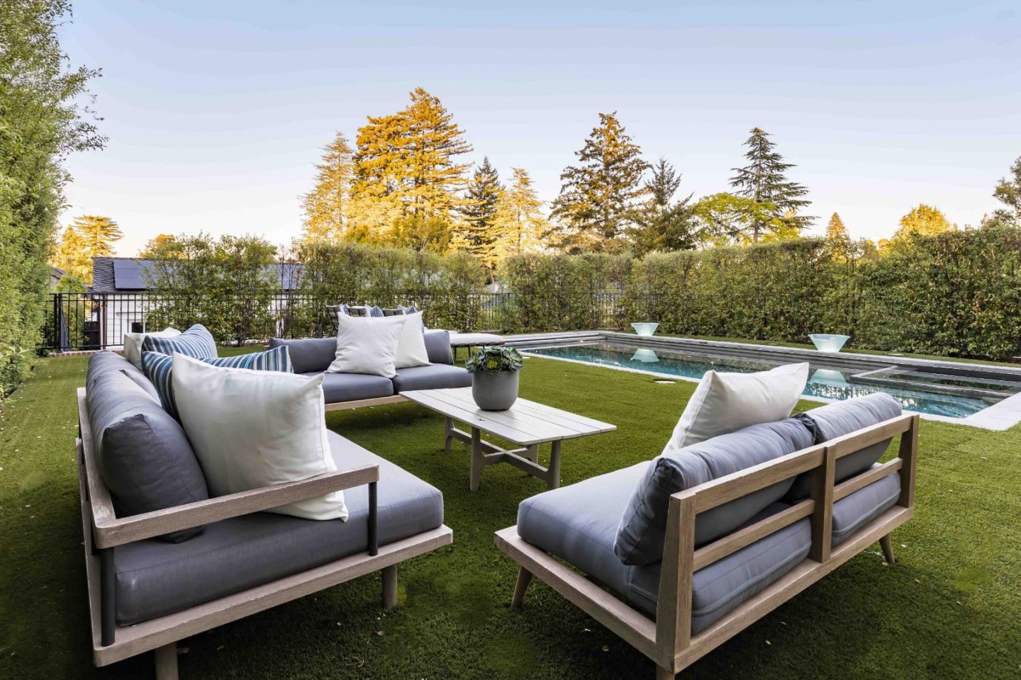 Detail Gallery Image 43 of 43 For 132 Elm Ave, Burlingame,  CA 94010 - 4 Beds | 5/1 Baths