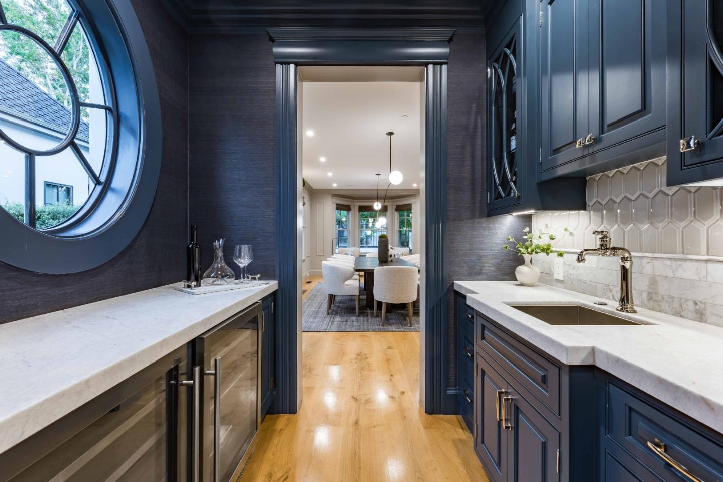 Detail Gallery Image 7 of 43 For 132 Elm Ave, Burlingame,  CA 94010 - 4 Beds | 5/1 Baths