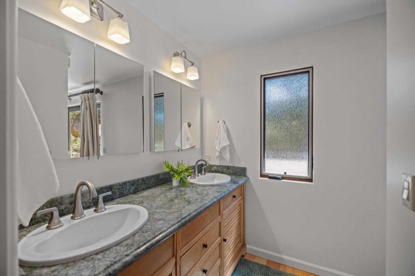 Detail Gallery Image 11 of 21 For 11660 Mccarthy Rd, Carmel Valley,  CA 93924 - 3 Beds | 2 Baths