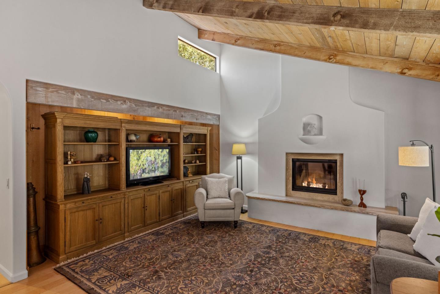 Detail Gallery Image 2 of 21 For 11660 Mccarthy Rd, Carmel Valley,  CA 93924 - 3 Beds | 2 Baths