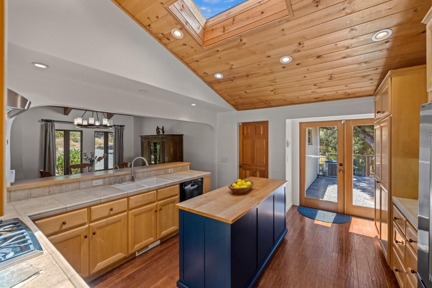 Detail Gallery Image 8 of 21 For 11660 Mccarthy Rd, Carmel Valley,  CA 93924 - 3 Beds | 2 Baths