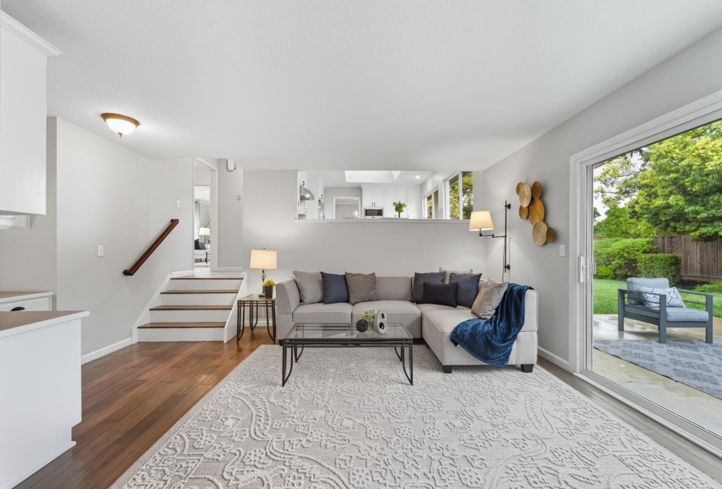 Detail Gallery Image 13 of 27 For 4460 Lahaina Way, San Jose,  CA 95118 - 4 Beds | 2/1 Baths