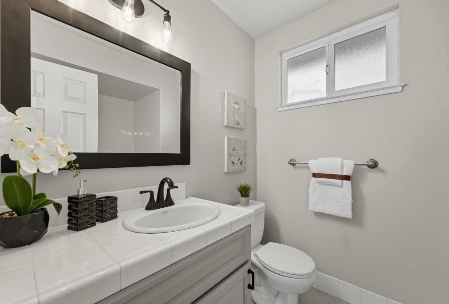 Detail Gallery Image 20 of 27 For 4460 Lahaina Way, San Jose,  CA 95118 - 4 Beds | 2/1 Baths