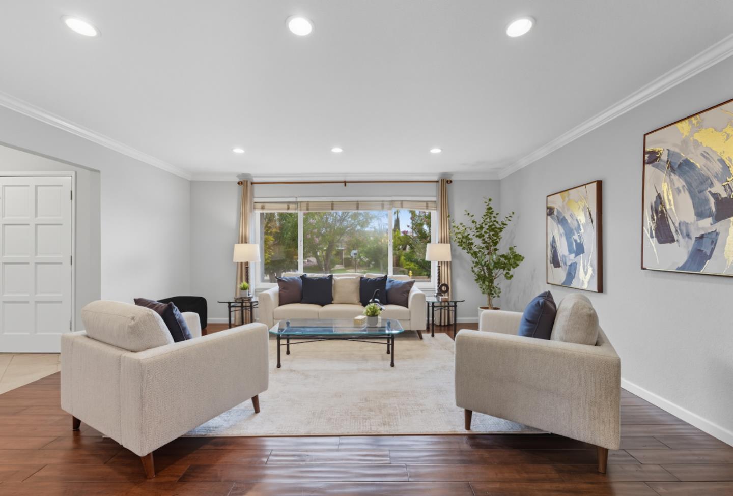 Detail Gallery Image 4 of 27 For 4460 Lahaina Way, San Jose,  CA 95118 - 4 Beds | 2/1 Baths