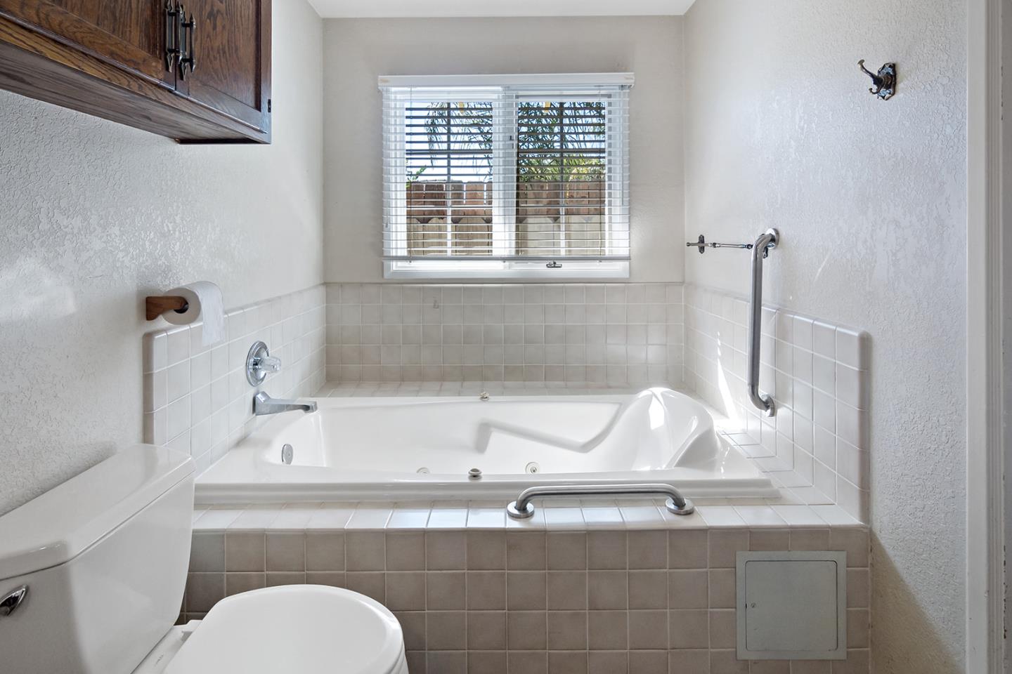 Detail Gallery Image 25 of 35 For 225 Rio Vista Dr, King City,  CA 93930 - 3 Beds | 2 Baths