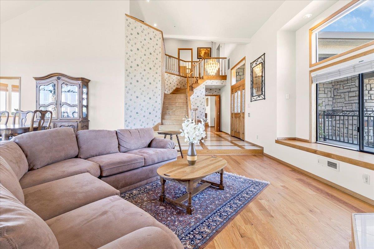 Detail Gallery Image 14 of 78 For 275 Nicholson Dr, Hollister,  CA 95023 - 4 Beds | 3 Baths