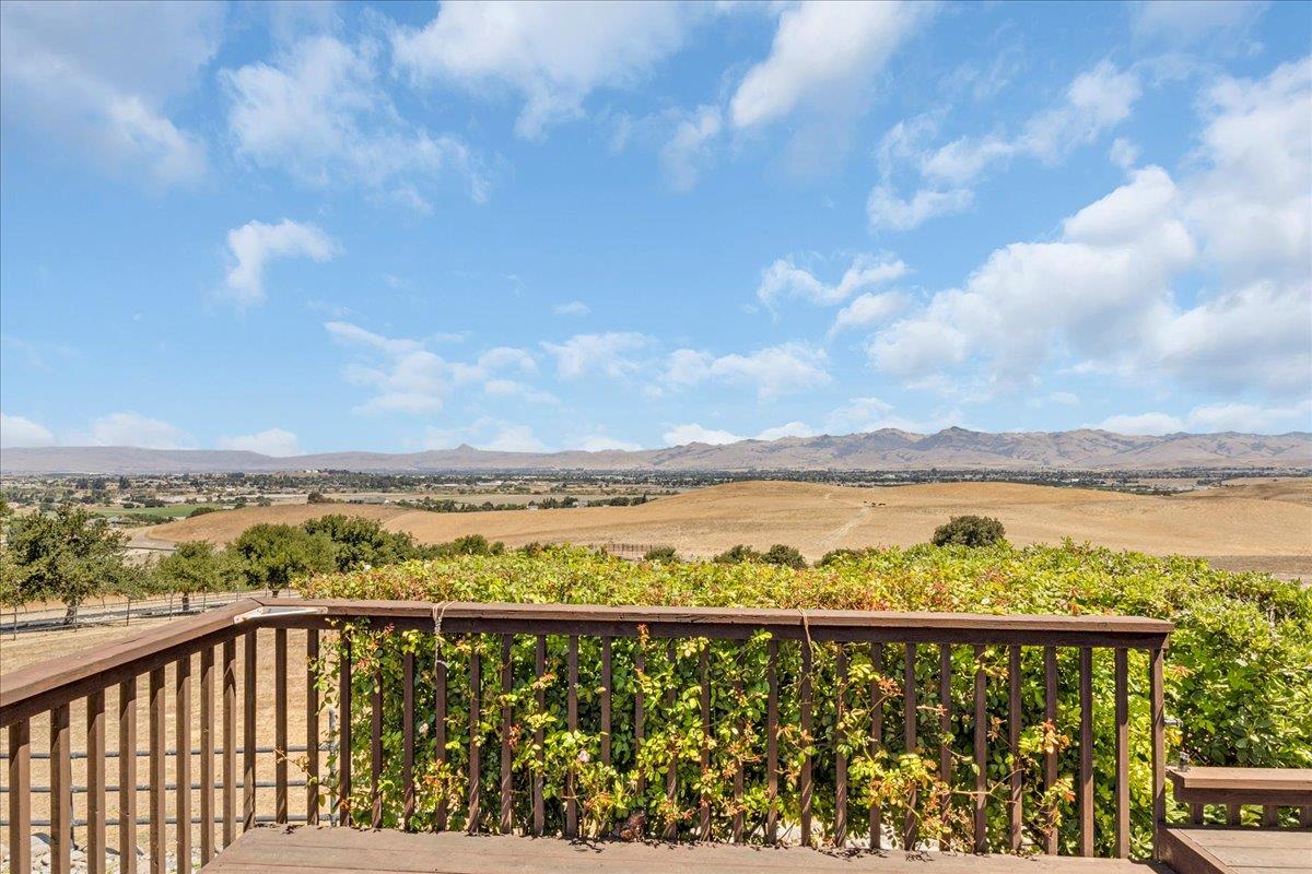 Detail Gallery Image 50 of 78 For 275 Nicholson Dr, Hollister,  CA 95023 - 4 Beds | 3 Baths