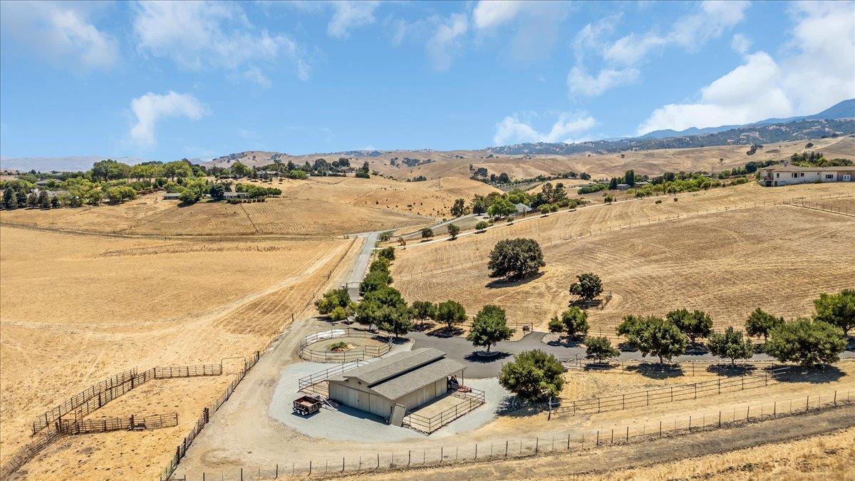 Detail Gallery Image 61 of 78 For 275 Nicholson Dr, Hollister,  CA 95023 - 4 Beds | 3 Baths