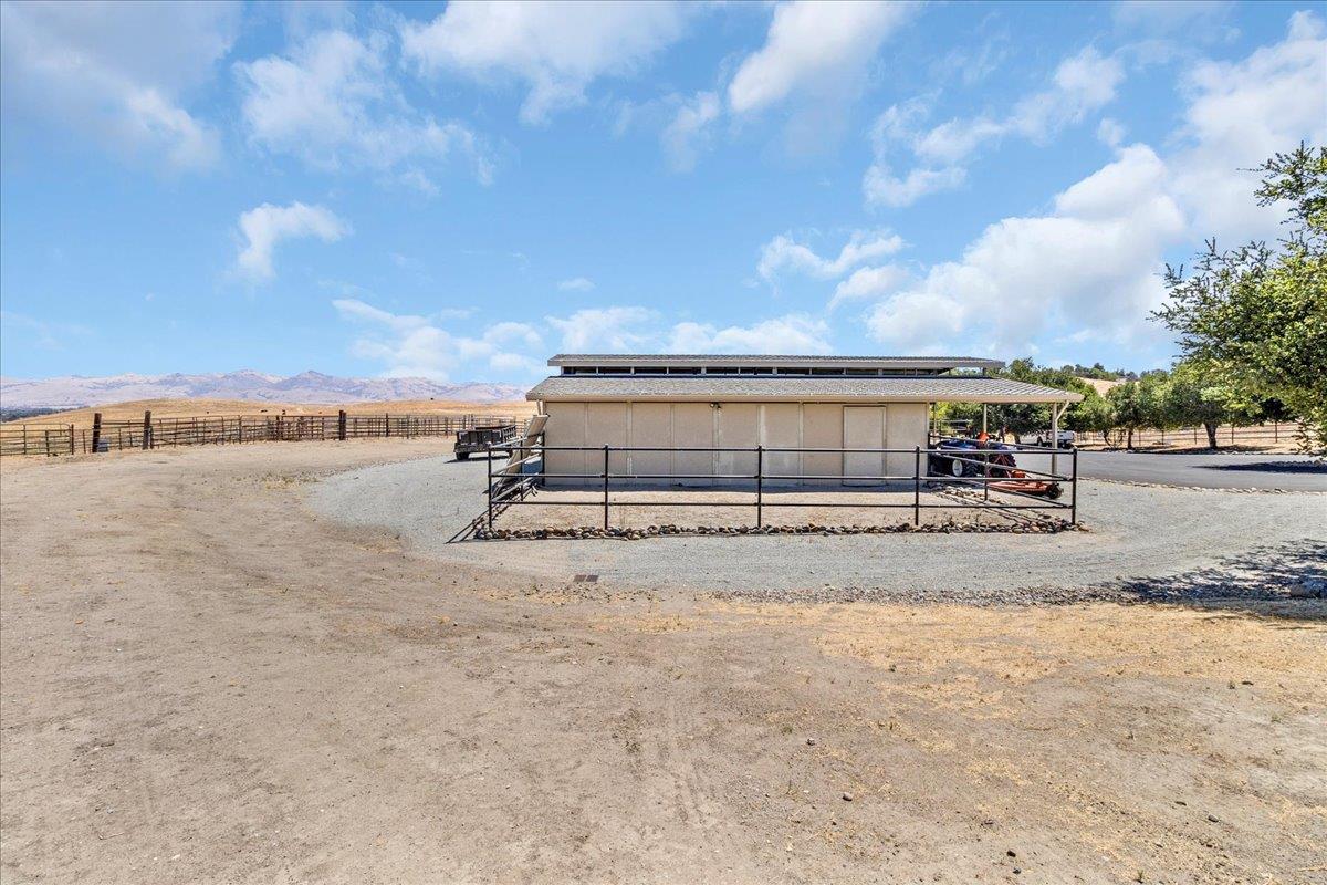 Detail Gallery Image 64 of 78 For 275 Nicholson Dr, Hollister,  CA 95023 - 4 Beds | 3 Baths