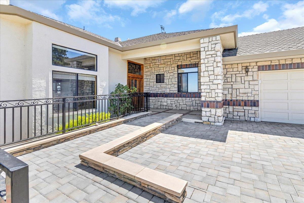 Detail Gallery Image 9 of 78 For 275 Nicholson Dr, Hollister,  CA 95023 - 4 Beds | 3 Baths
