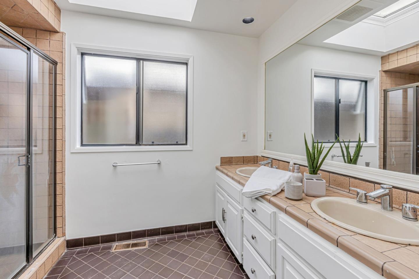Detail Gallery Image 16 of 19 For 145 Westdale Ave, Daly City,  CA 94015 - 3 Beds | 2 Baths