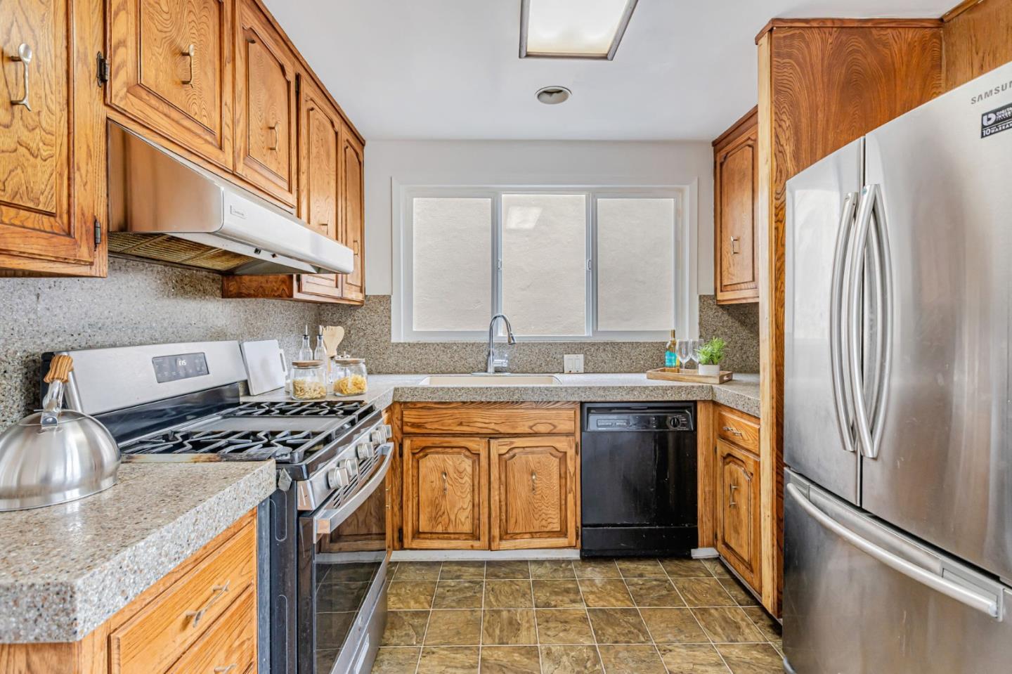 Detail Gallery Image 7 of 19 For 145 Westdale Ave, Daly City,  CA 94015 - 3 Beds | 2 Baths