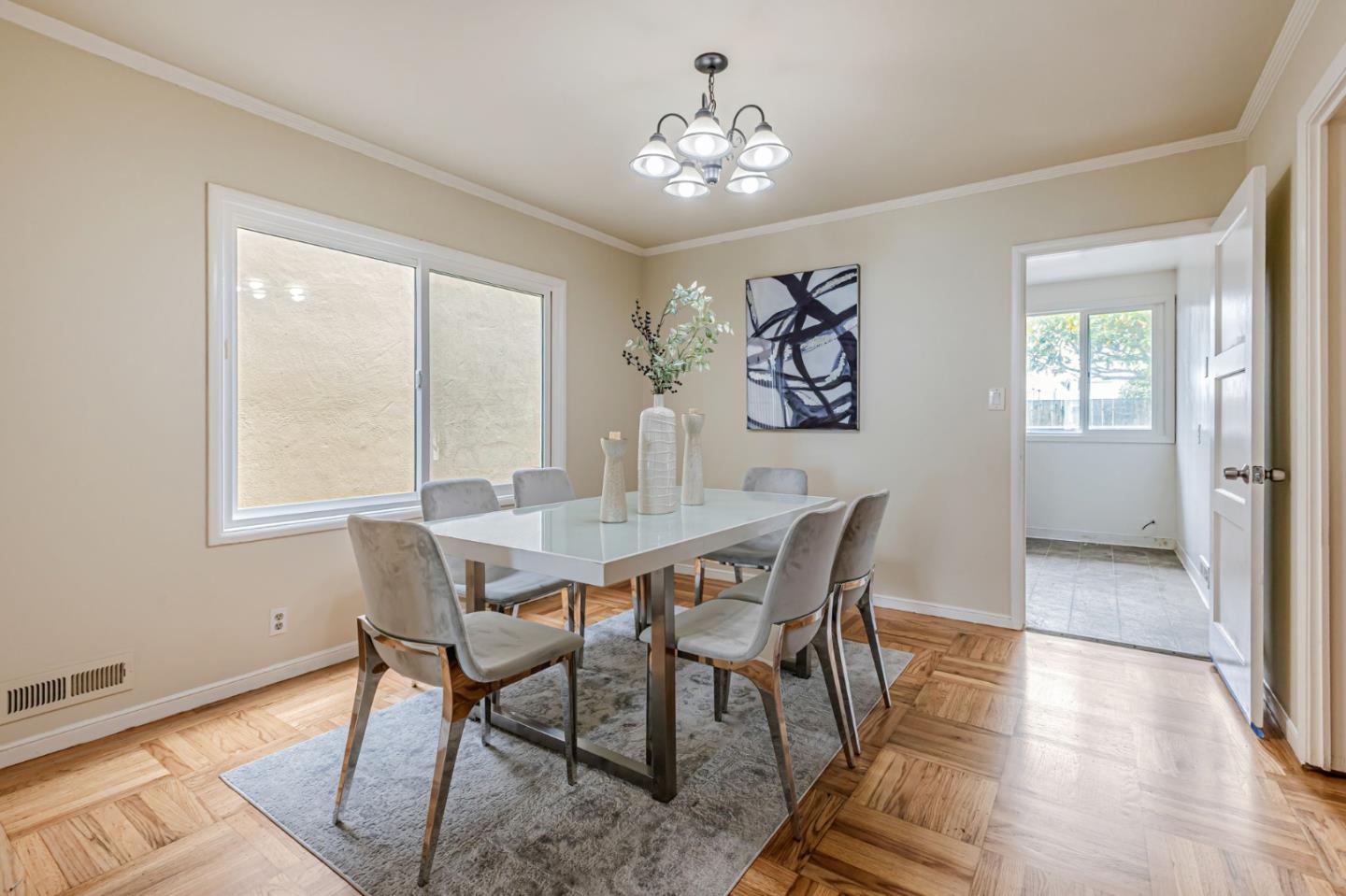 Detail Gallery Image 8 of 19 For 145 Westdale Ave, Daly City,  CA 94015 - 3 Beds | 2 Baths