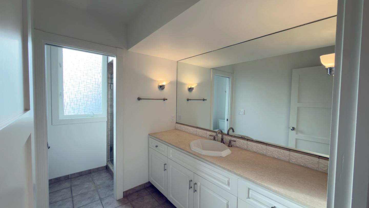 Detail Gallery Image 10 of 51 For 43 Baywood Ter, San Rafael,  CA 94901 - 4 Beds | 3/1 Baths