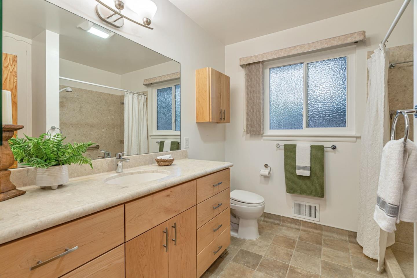 Detail Gallery Image 29 of 52 For 1635 Morton Ave, Los Altos,  CA 94024 - 3 Beds | 2 Baths
