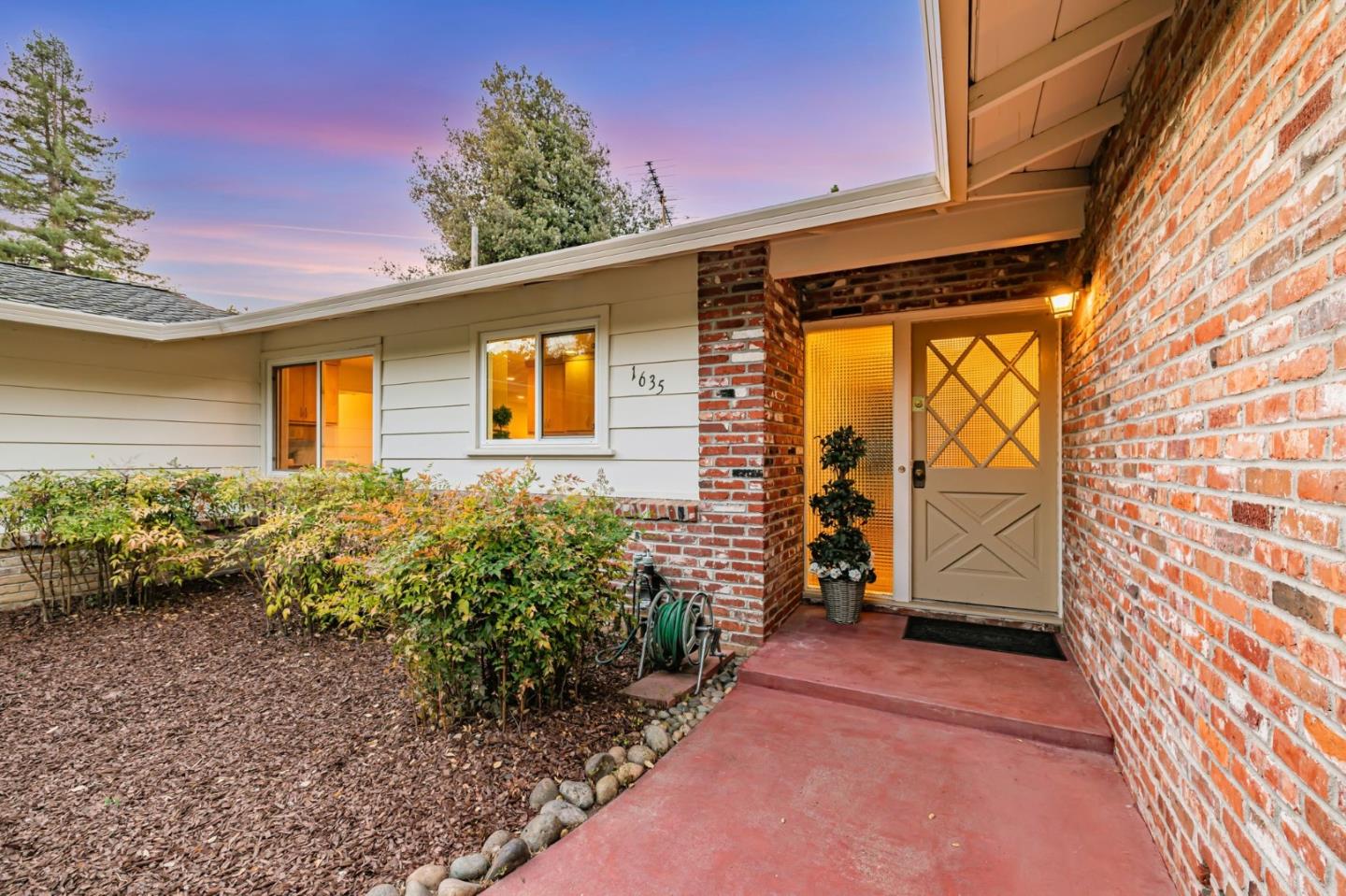 Detail Gallery Image 48 of 52 For 1635 Morton Ave, Los Altos,  CA 94024 - 3 Beds | 2 Baths