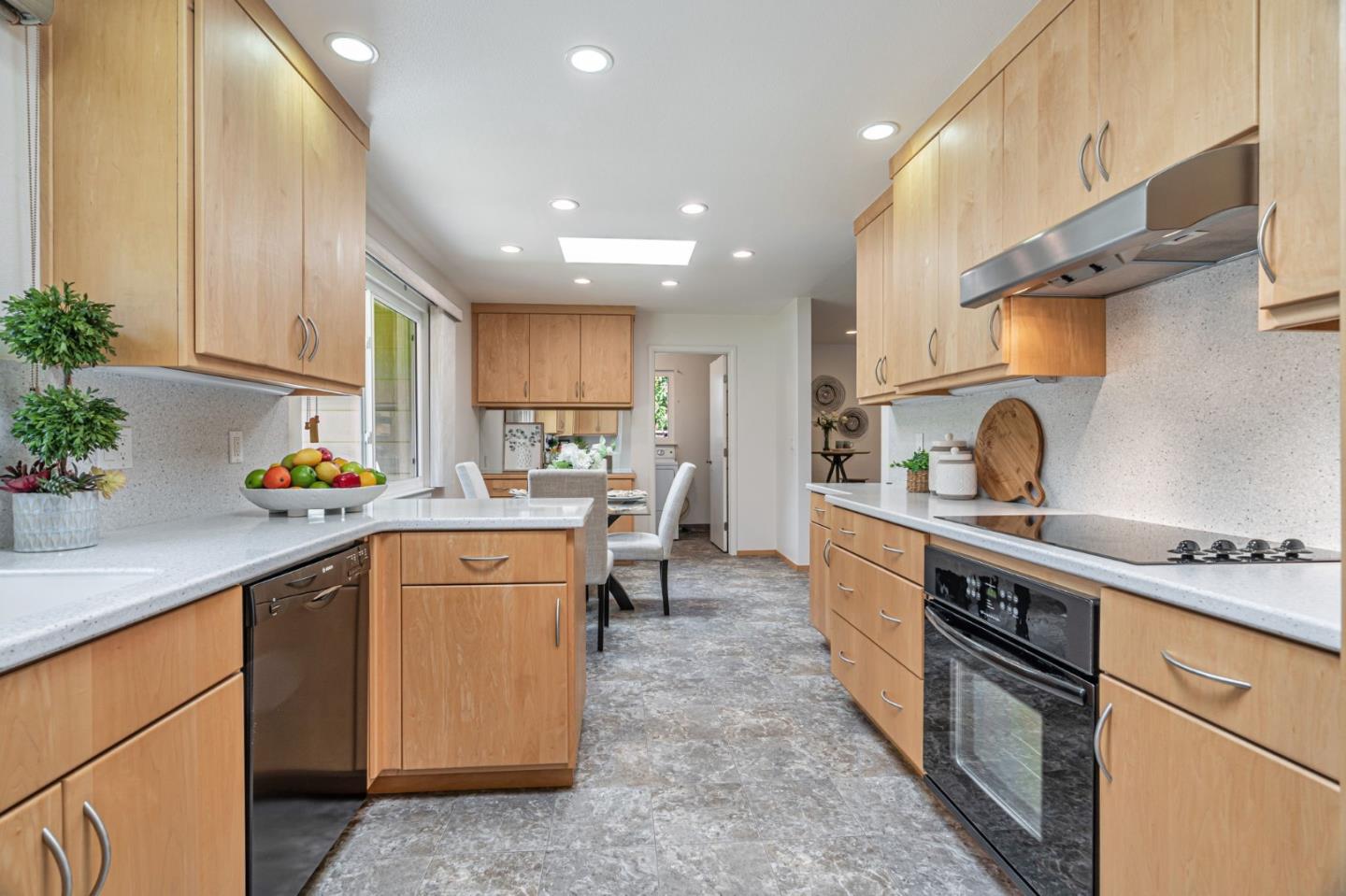 Detail Gallery Image 6 of 52 For 1635 Morton Ave, Los Altos,  CA 94024 - 3 Beds | 2 Baths