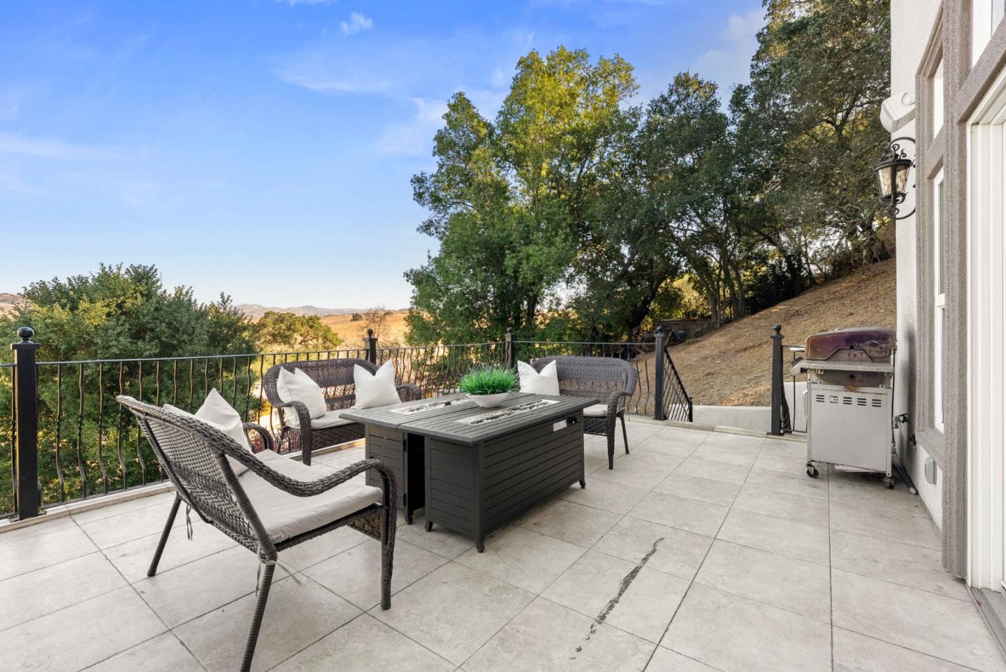 Detail Gallery Image 43 of 92 For 20394 Almaden Rd, San Jose,  CA 95120 - 4 Beds | 4 Baths