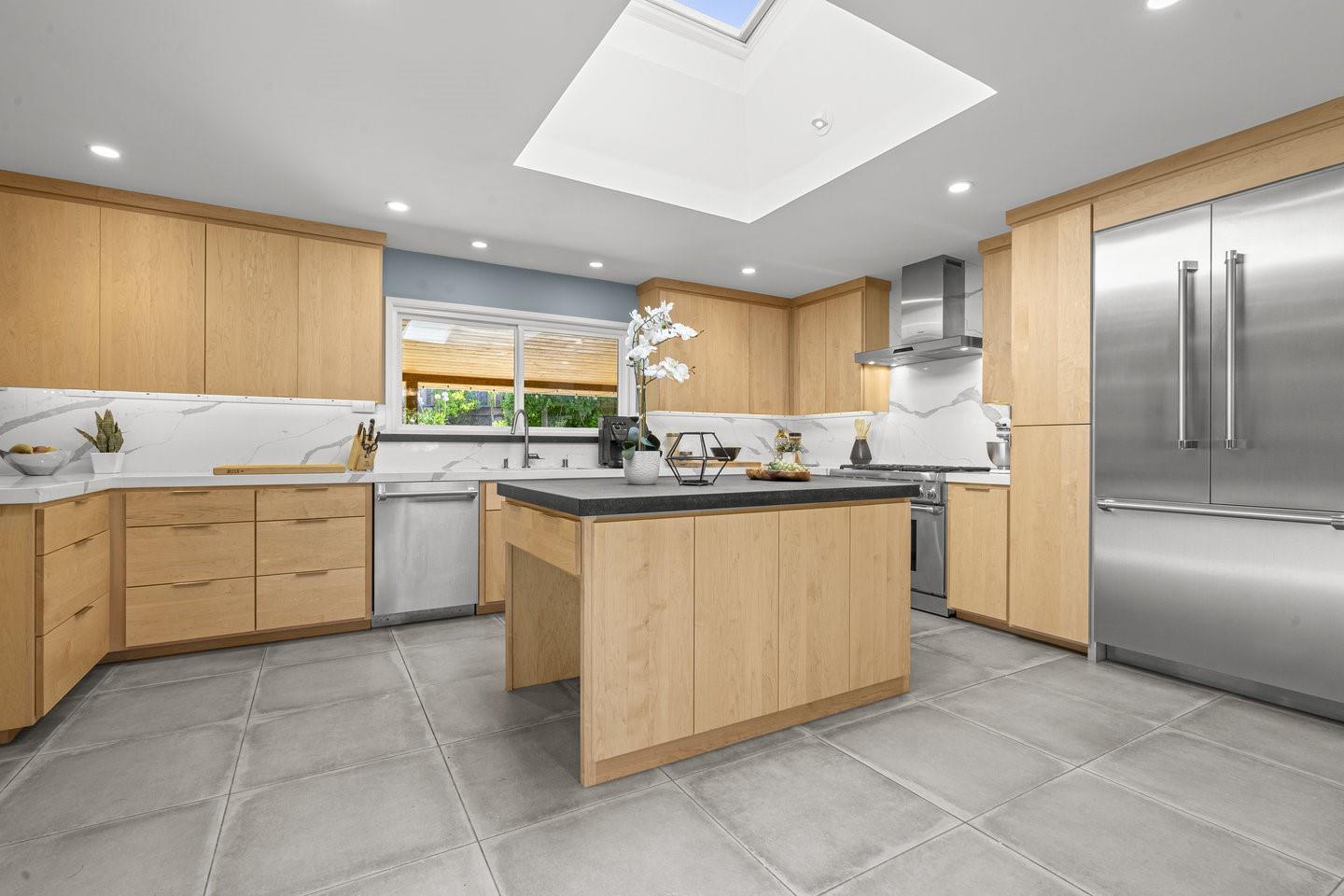 Detail Gallery Image 12 of 57 For 122 Belvale Dr, Los Gatos,  CA 95032 - 4 Beds | 2/1 Baths