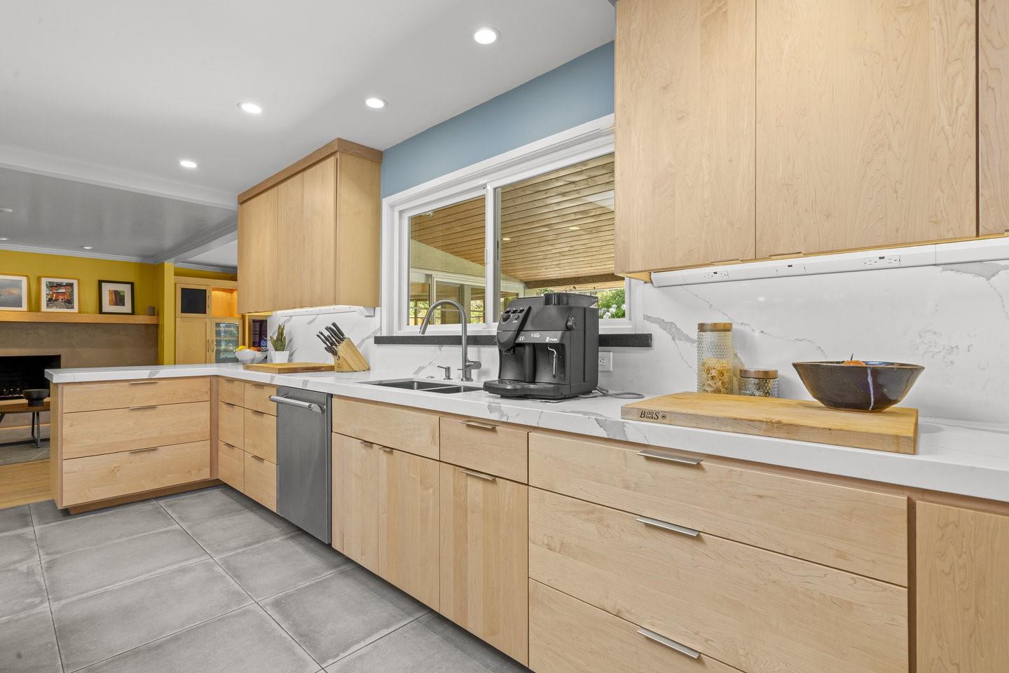 Detail Gallery Image 15 of 57 For 122 Belvale Dr, Los Gatos,  CA 95032 - 4 Beds | 2/1 Baths