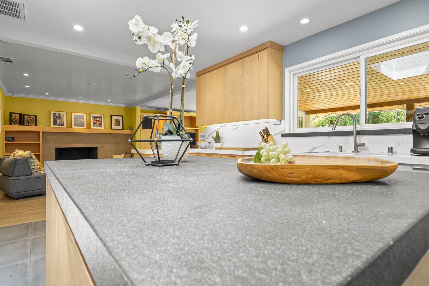 Detail Gallery Image 17 of 57 For 122 Belvale Dr, Los Gatos,  CA 95032 - 4 Beds | 2/1 Baths