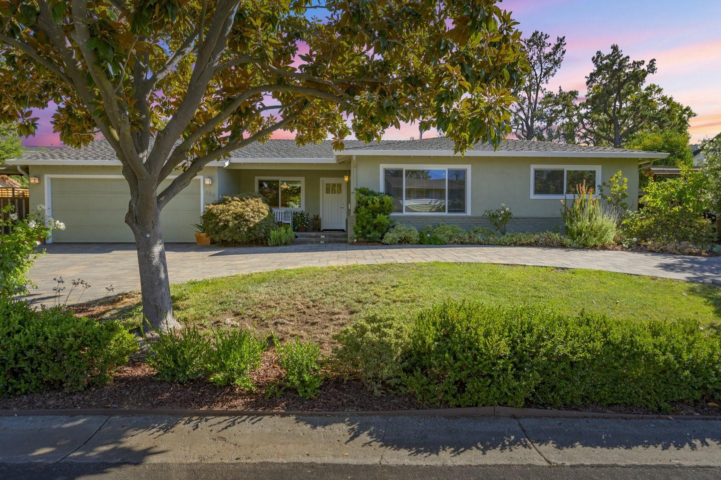 Detail Gallery Image 2 of 57 For 122 Belvale Dr, Los Gatos,  CA 95032 - 4 Beds | 2/1 Baths