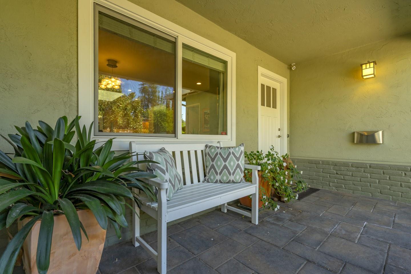 Detail Gallery Image 5 of 57 For 122 Belvale Dr, Los Gatos,  CA 95032 - 4 Beds | 2/1 Baths