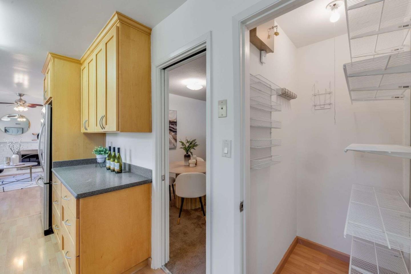 Detail Gallery Image 11 of 30 For 10400 Lindsay Ave, Cupertino,  CA 95014 - 3 Beds | 2 Baths