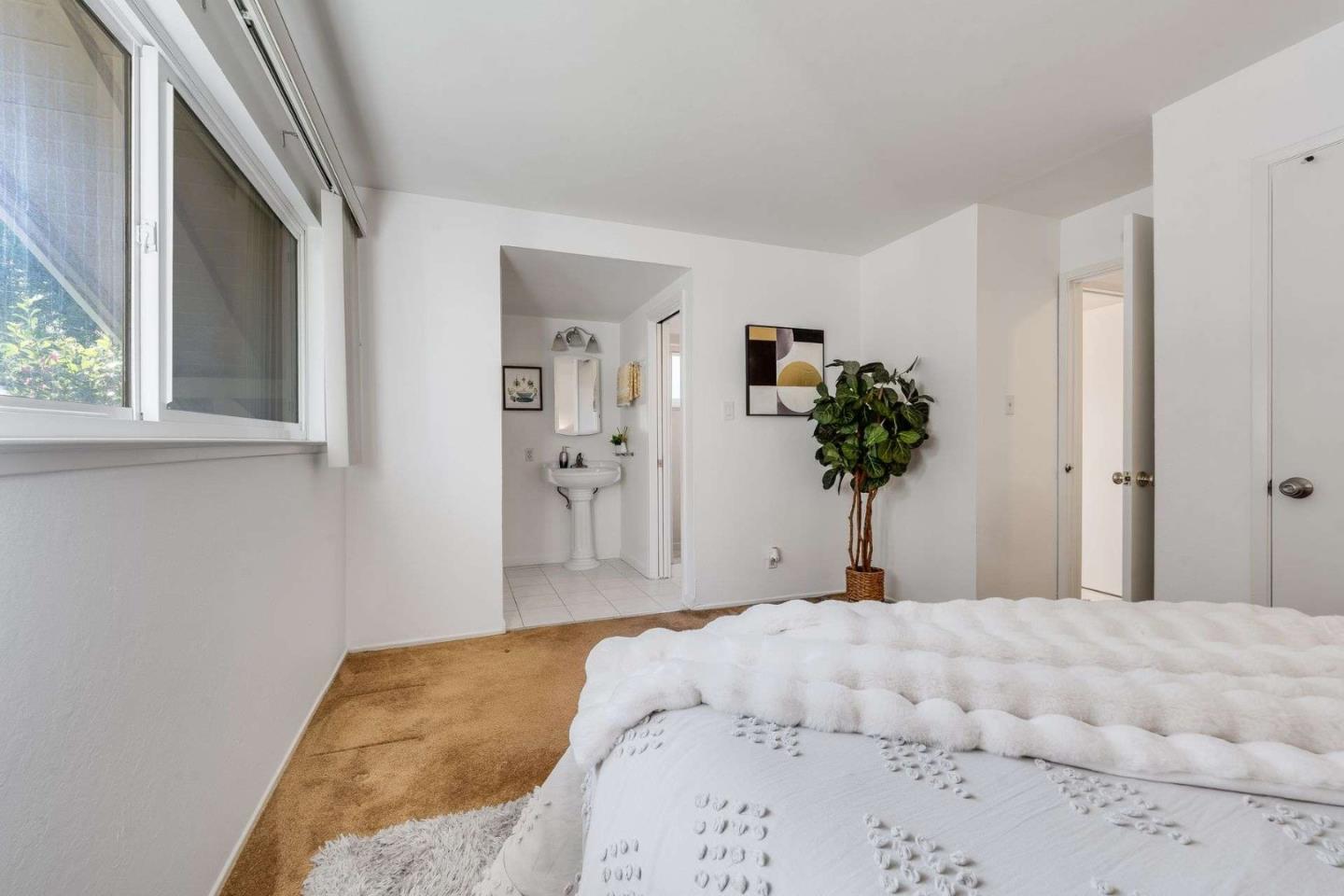 Detail Gallery Image 21 of 30 For 10400 Lindsay Ave, Cupertino,  CA 95014 - 3 Beds | 2 Baths