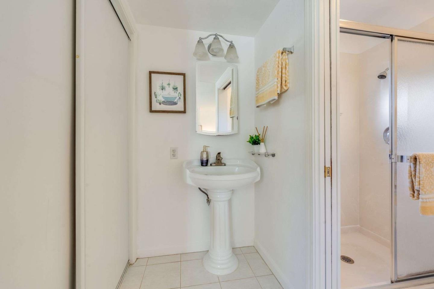Detail Gallery Image 22 of 30 For 10400 Lindsay Ave, Cupertino,  CA 95014 - 3 Beds | 2 Baths