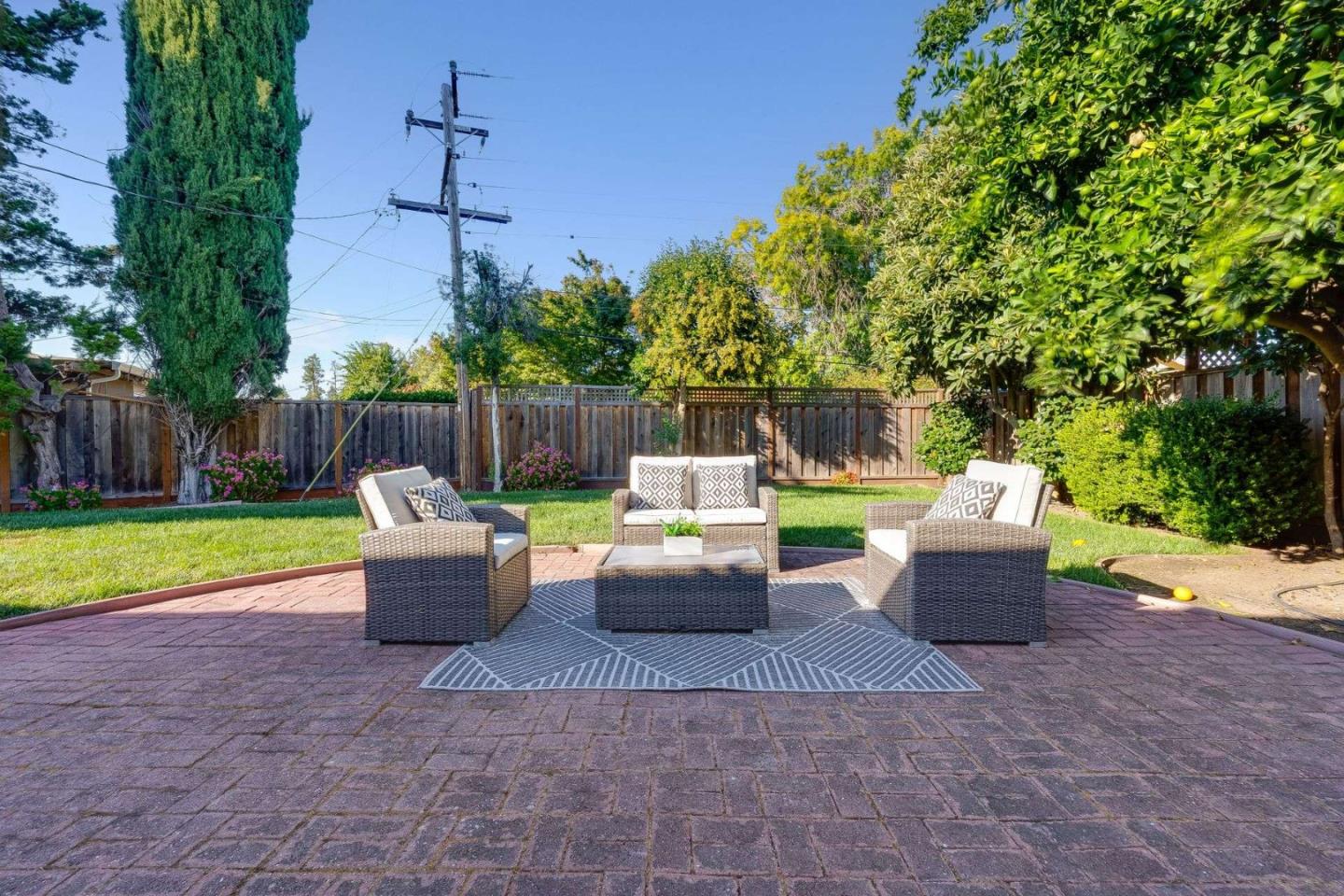 Detail Gallery Image 25 of 30 For 10400 Lindsay Ave, Cupertino,  CA 95014 - 3 Beds | 2 Baths