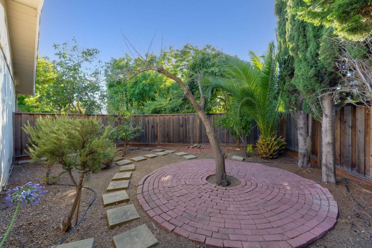 Detail Gallery Image 28 of 30 For 10400 Lindsay Ave, Cupertino,  CA 95014 - 3 Beds | 2 Baths
