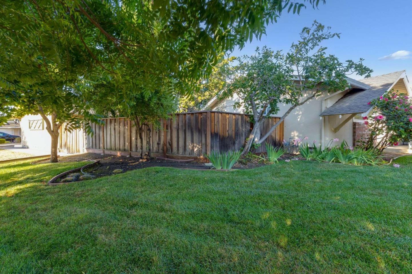Detail Gallery Image 29 of 30 For 10400 Lindsay Ave, Cupertino,  CA 95014 - 3 Beds | 2 Baths