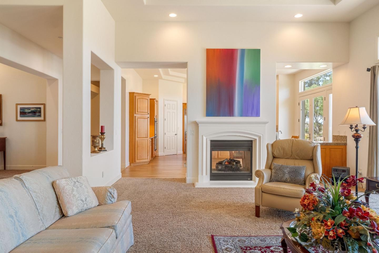 Detail Gallery Image 10 of 46 For 27812 Crowne Point Dr, Salinas,  CA 93908 - 4 Beds | 3/1 Baths