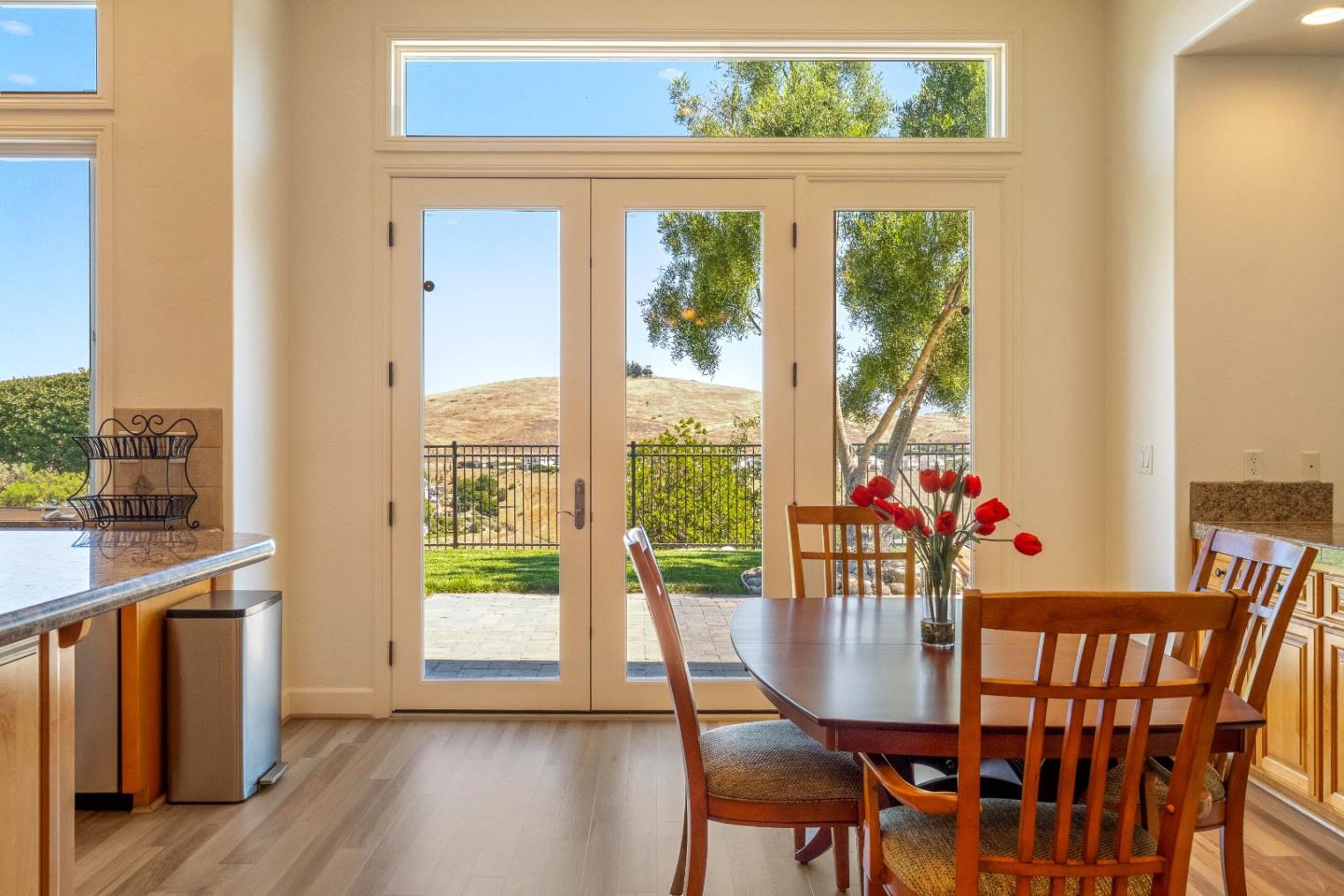 Detail Gallery Image 18 of 46 For 27812 Crowne Point Dr, Salinas,  CA 93908 - 4 Beds | 3/1 Baths