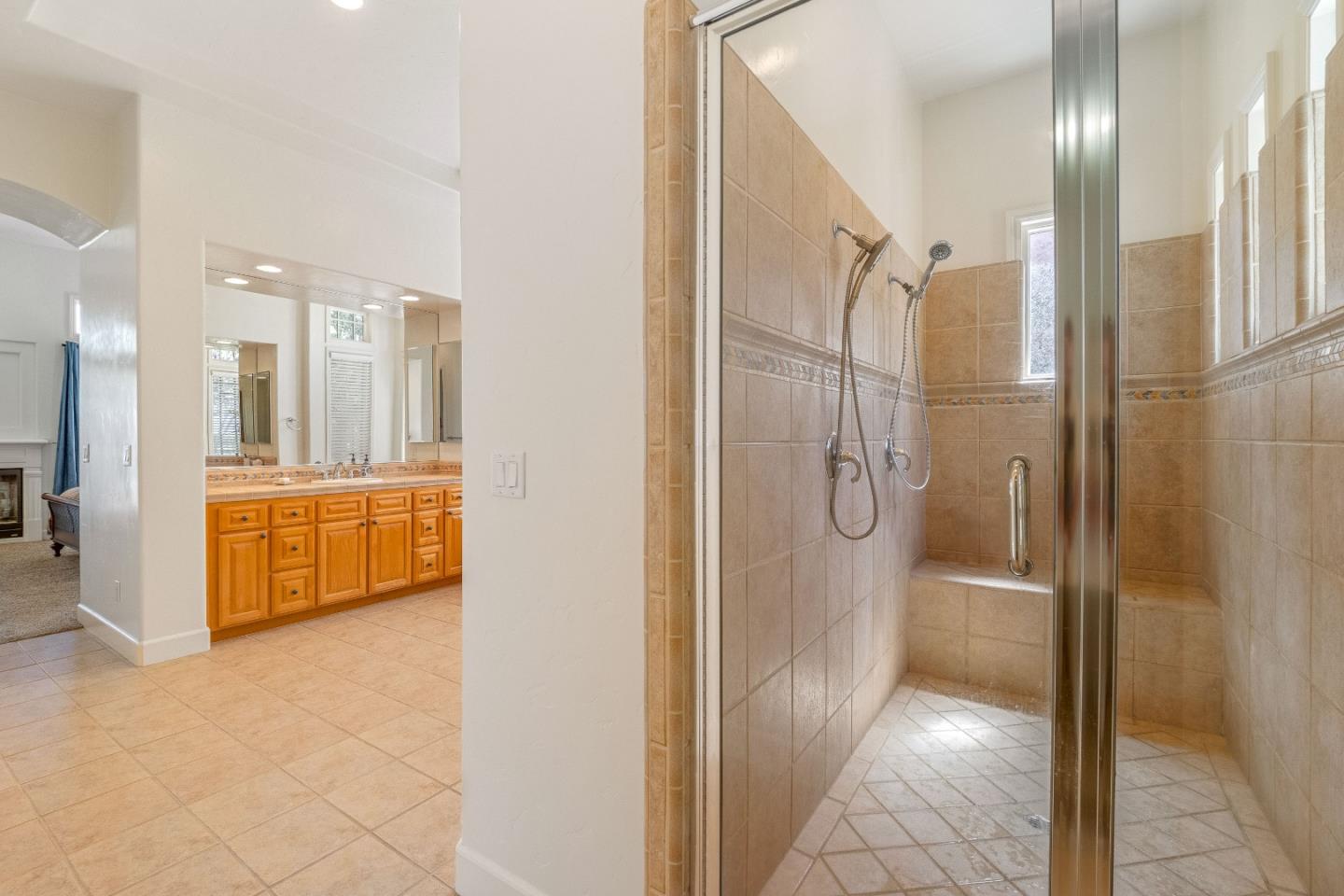 Detail Gallery Image 28 of 46 For 27812 Crowne Point Dr, Salinas,  CA 93908 - 4 Beds | 3/1 Baths