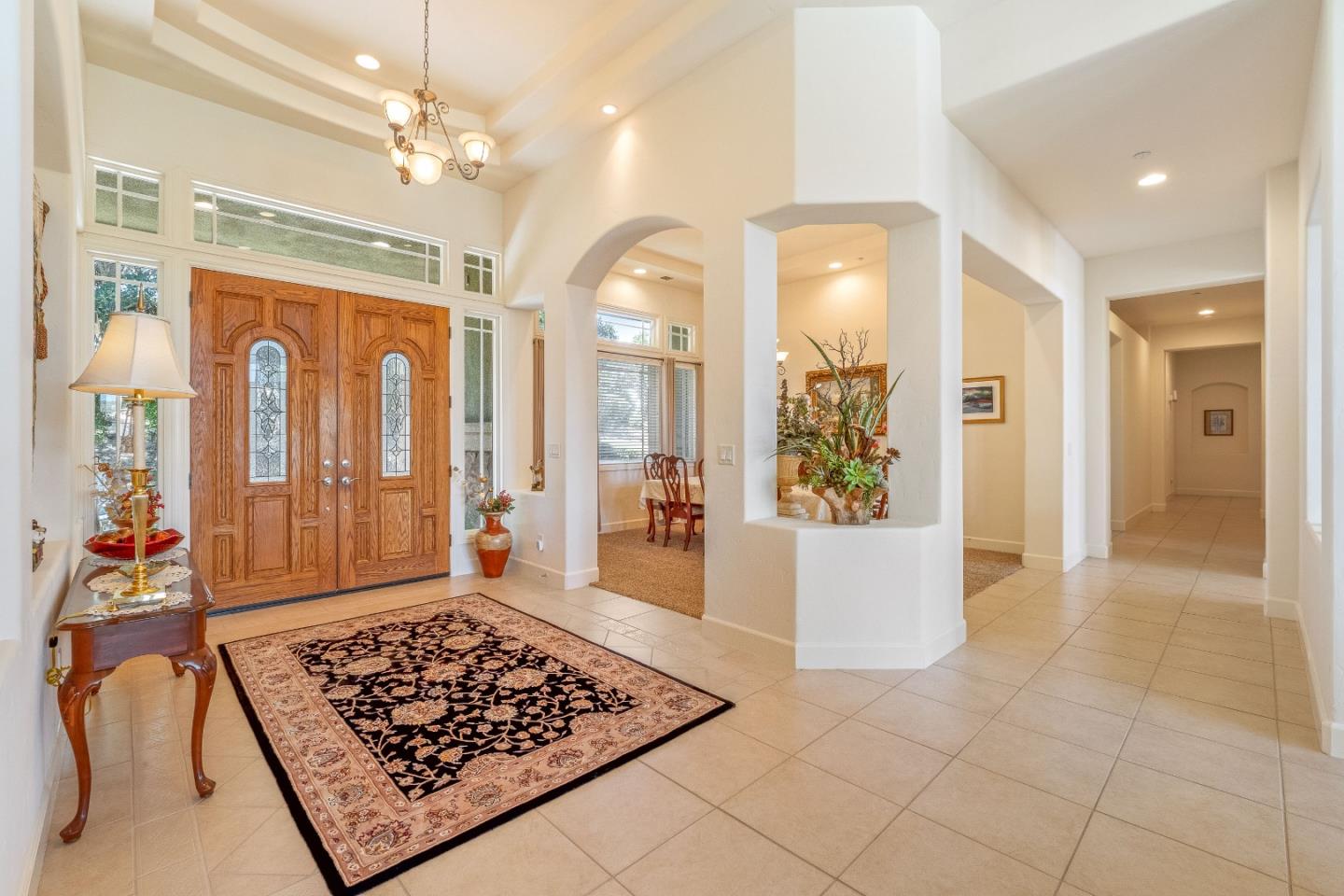 Detail Gallery Image 4 of 46 For 27812 Crowne Point Dr, Salinas,  CA 93908 - 4 Beds | 3/1 Baths