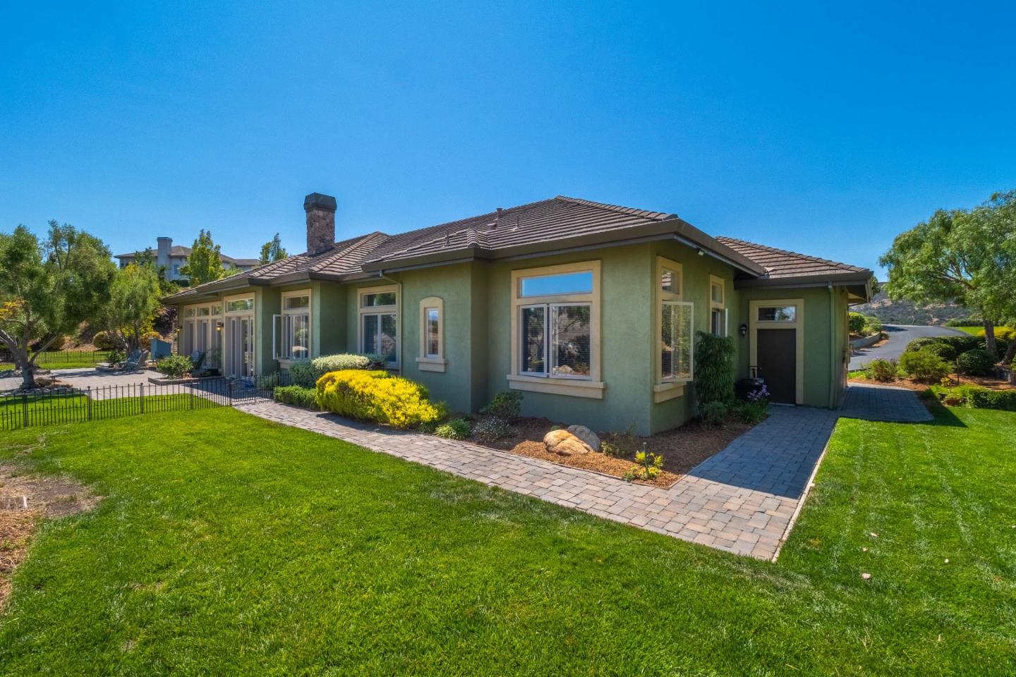 Detail Gallery Image 42 of 46 For 27812 Crowne Point Dr, Salinas,  CA 93908 - 4 Beds | 3/1 Baths