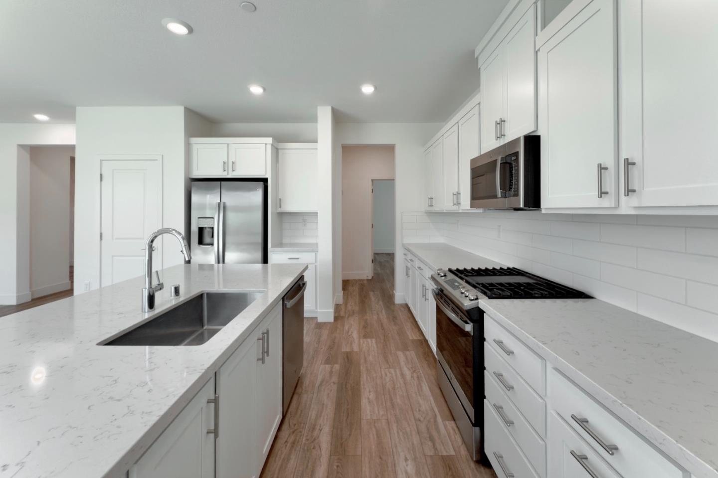 Detail Gallery Image 14 of 56 For 1991 Rosemary Dr, Hollister,  CA 95023 - 5 Beds | 4 Baths