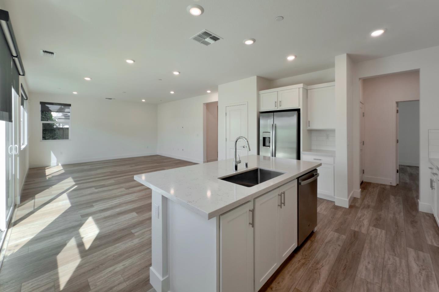 Detail Gallery Image 15 of 56 For 1991 Rosemary Dr, Hollister,  CA 95023 - 5 Beds | 4 Baths