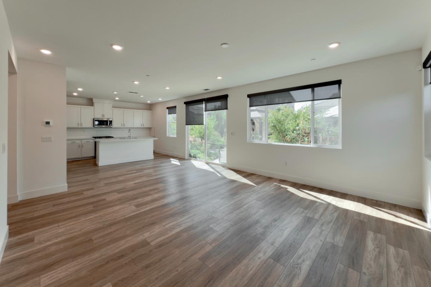Detail Gallery Image 18 of 56 For 1991 Rosemary Dr, Hollister,  CA 95023 - 5 Beds | 4 Baths