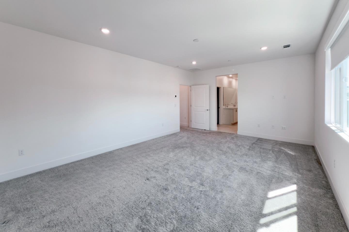 Detail Gallery Image 31 of 56 For 1991 Rosemary Dr, Hollister,  CA 95023 - 5 Beds | 4 Baths