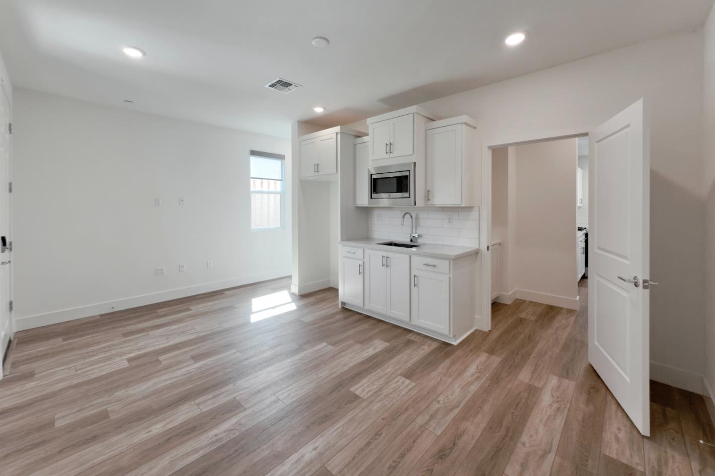 Detail Gallery Image 38 of 56 For 1991 Rosemary Dr, Hollister,  CA 95023 - 5 Beds | 4 Baths