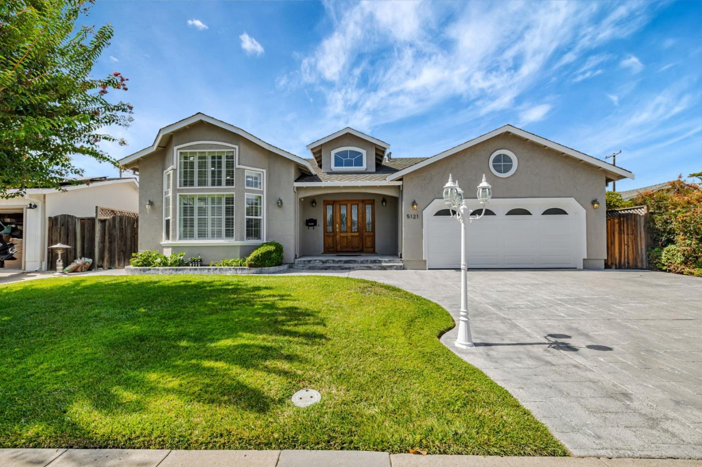 Detail Gallery Image 1 of 42 For 5121 Noella Way, San Jose,  CA 95124 - 3 Beds | 2 Baths