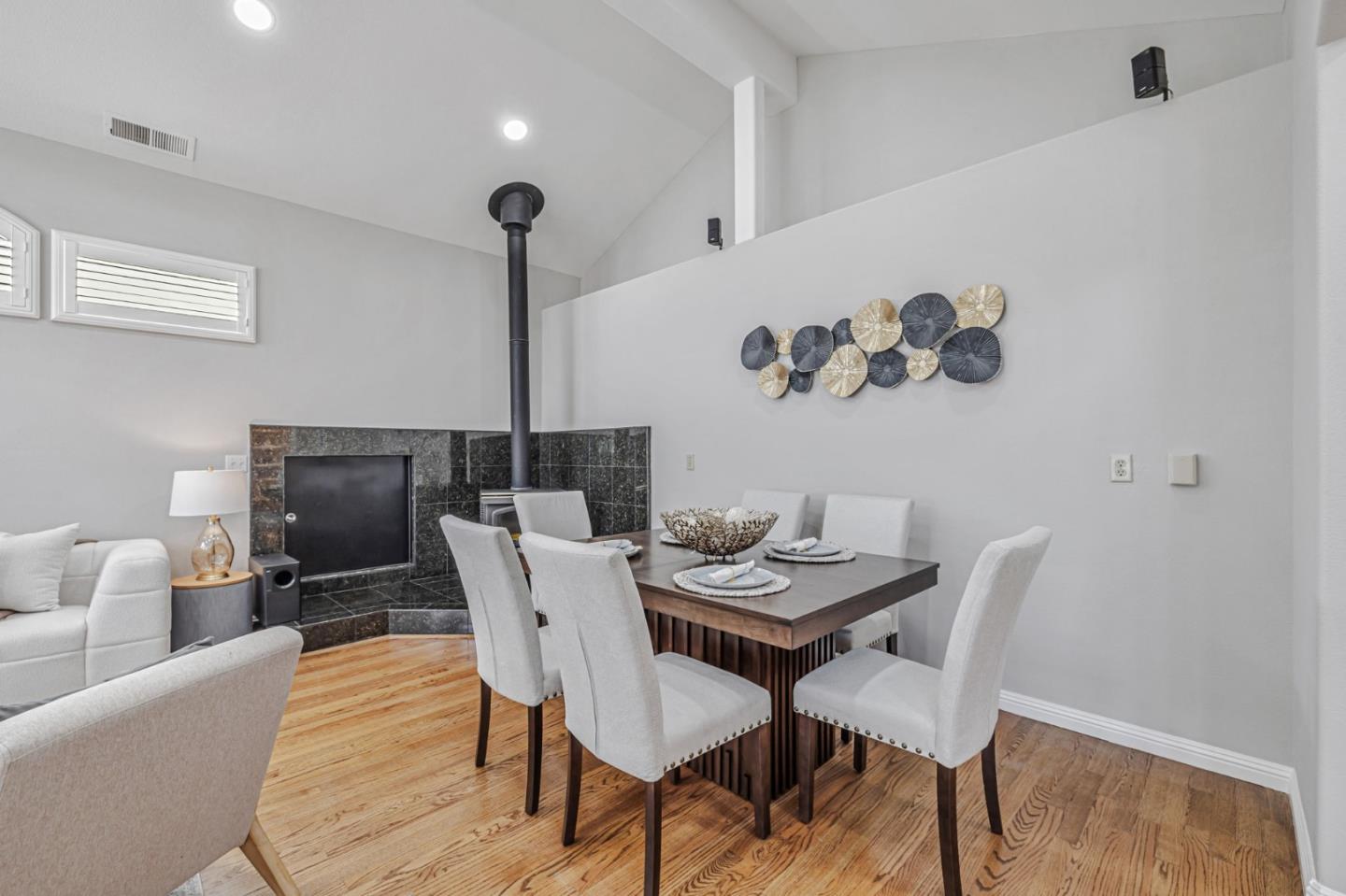 Detail Gallery Image 10 of 42 For 5121 Noella Way, San Jose,  CA 95124 - 3 Beds | 2 Baths