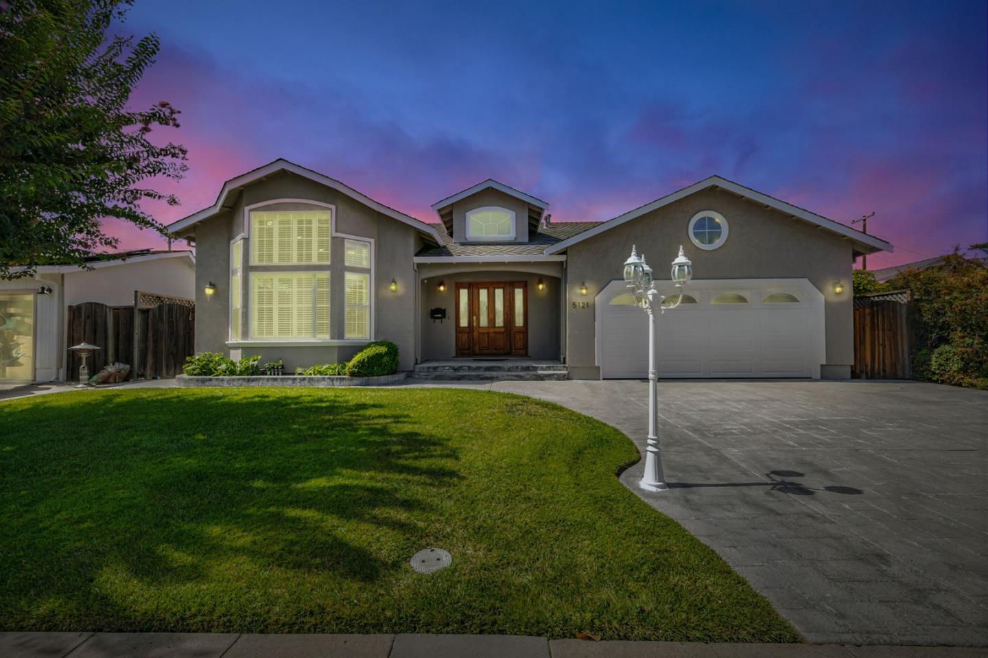 Detail Gallery Image 2 of 42 For 5121 Noella Way, San Jose,  CA 95124 - 3 Beds | 2 Baths