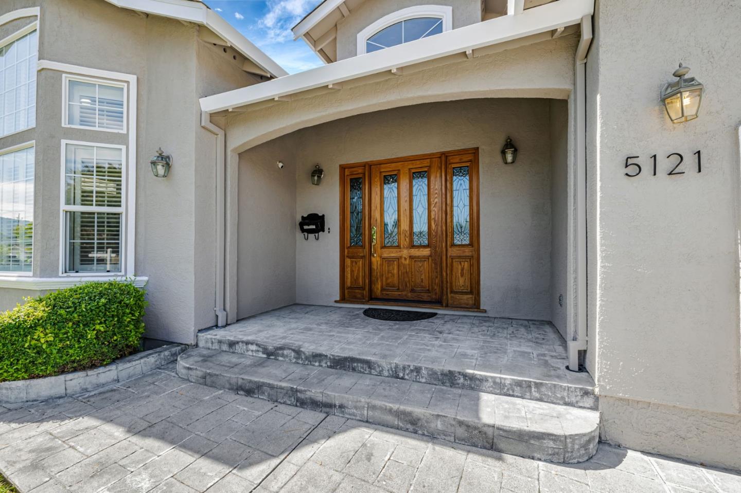 Detail Gallery Image 4 of 42 For 5121 Noella Way, San Jose,  CA 95124 - 3 Beds | 2 Baths