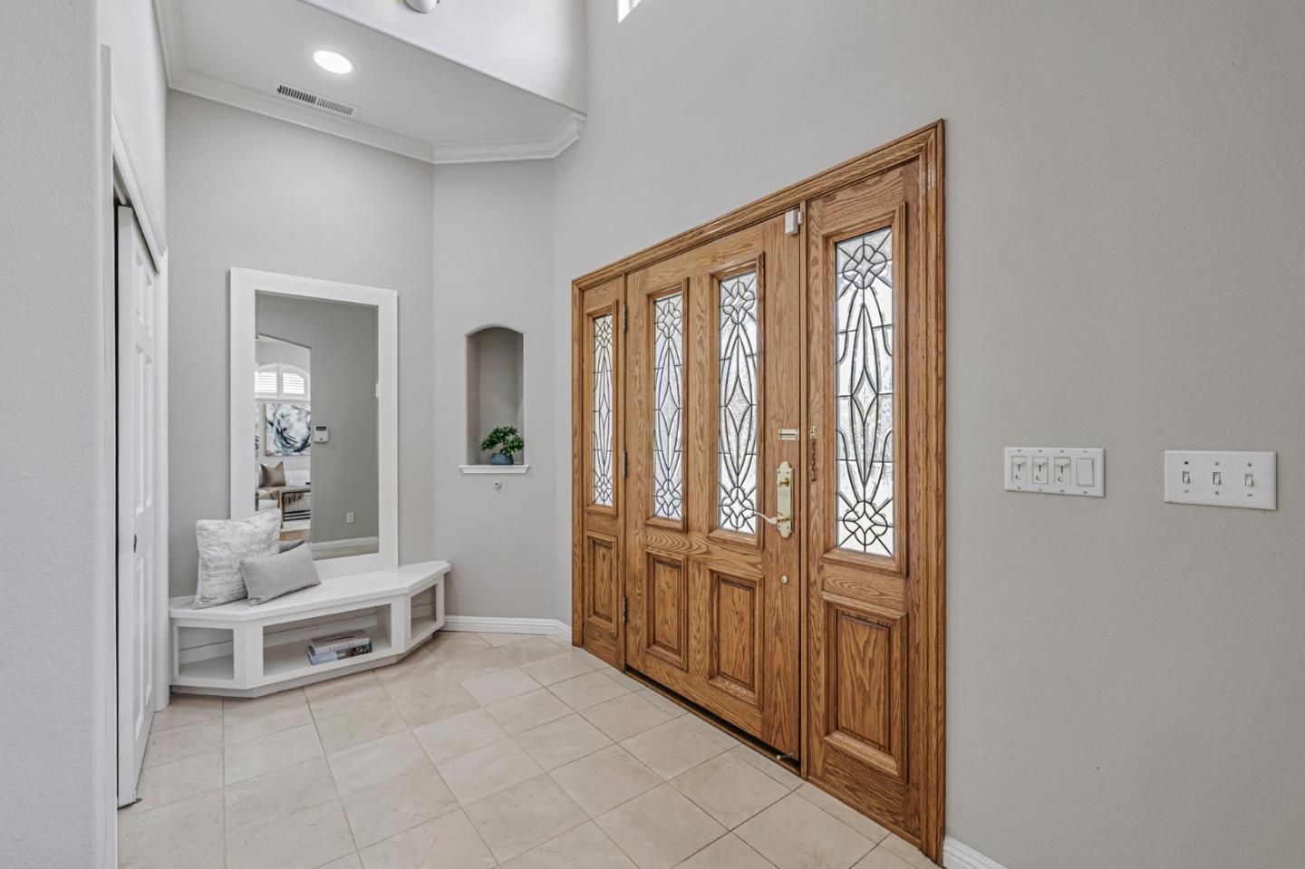 Detail Gallery Image 5 of 42 For 5121 Noella Way, San Jose,  CA 95124 - 3 Beds | 2 Baths