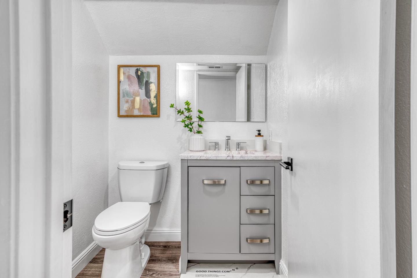 Detail Gallery Image 14 of 38 For 340 N Wildwood, Hercules,  CA 94547 - 3 Beds | 2/1 Baths